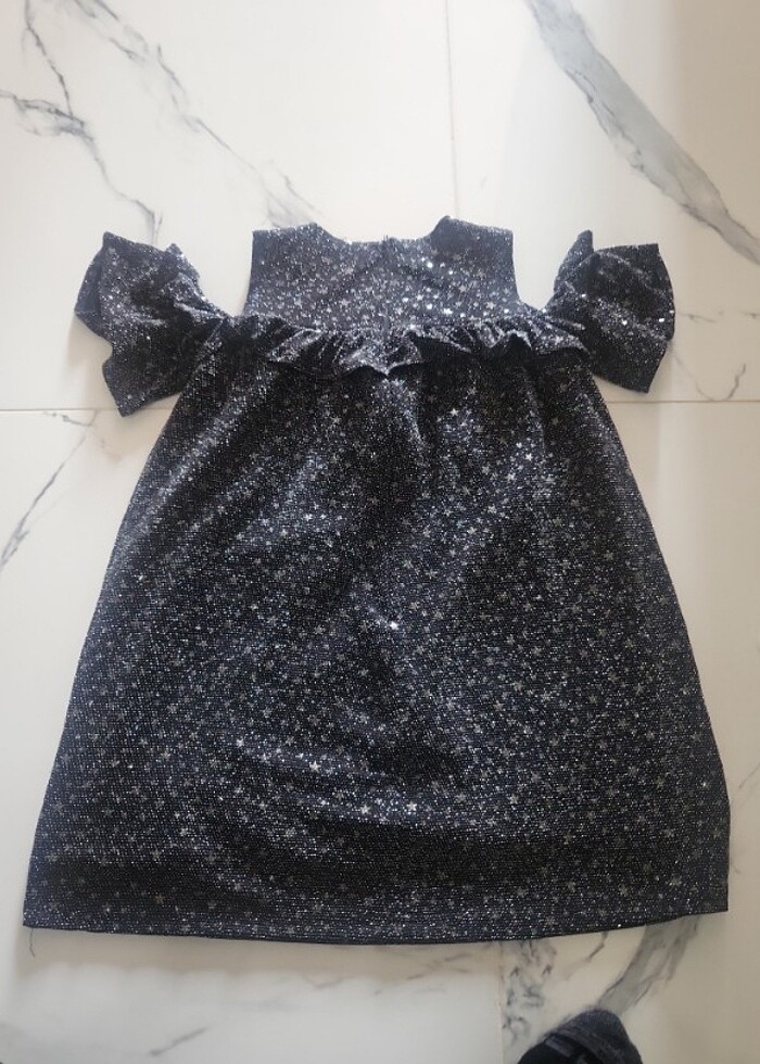 Pullu siyah elbise - Görsel 3