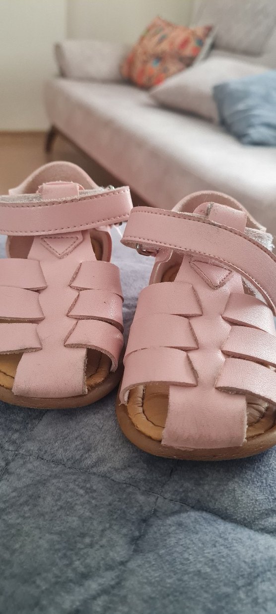 Kız Çocuk Pembe Tokalı Sandalet - Görsel 2