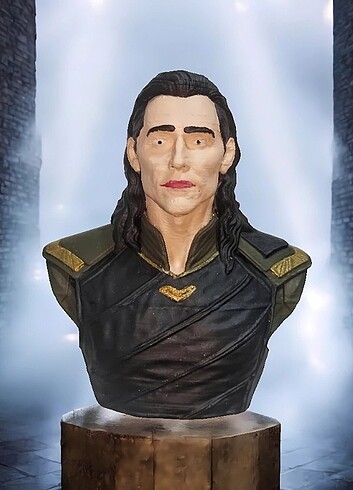 Marvel'dan Loki büstü ( 11cm )