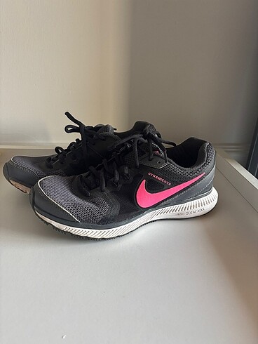 Nike koşu- fitness ayakkabısı