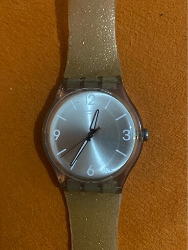 simli kordonlu swatch saat - Görsel 3