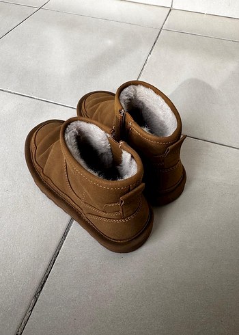 Kahverengi Kız Çocuk Süet Dolgu Topuklu Bot - Görsel 3