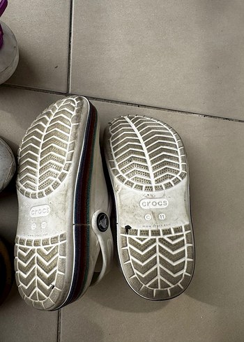 Beyaz Crocs Kız Terlikleri Velcro Bantlı - Görsel 4