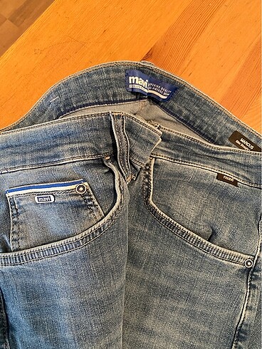32 Beden ORJİNAL MAVİ JEANS MARCUS