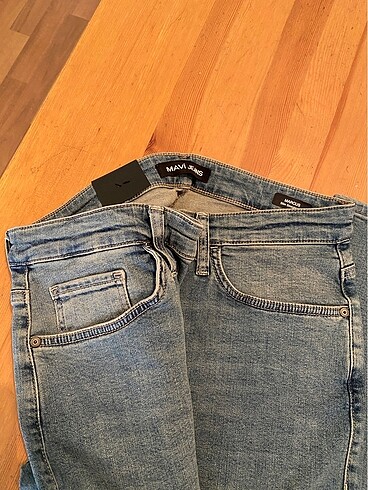 32 Beden mavi Renk ORJİNAL MAVİ JEANS MARCUS
