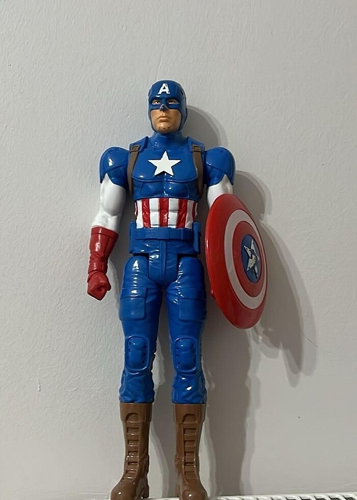 Kaptan amerika ve cayborg ikisi bir arada - Görsel 2