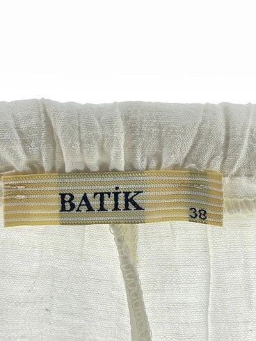 38 Beden beyaz Renk Batik Düz Kesim %70 İndirimli.