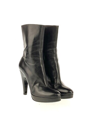 Prada Prada Bot %70 İndirimli.