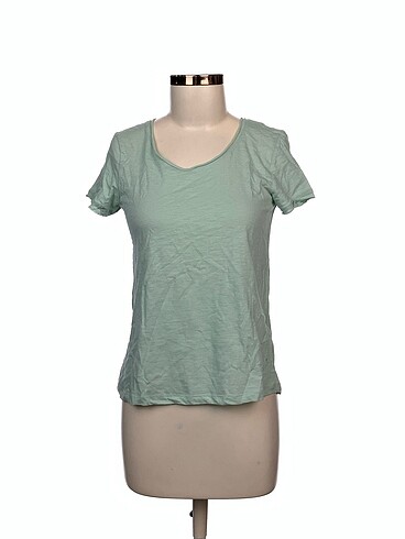 Defacto T-shirt %70 İndirimli.