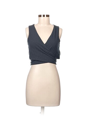 Pull and Bear Bluz %70 İndirimli.