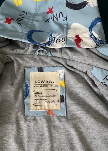 Kapüşonlu Erkek Çocuk Baskılı Yağmurluk - Görsel 3