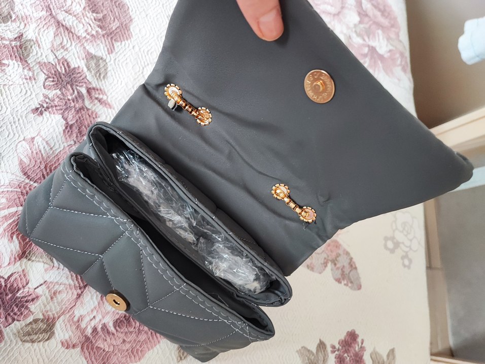 Zincir Detaylı Siyah Nakışlı Kadın Çanta - Görsel 2