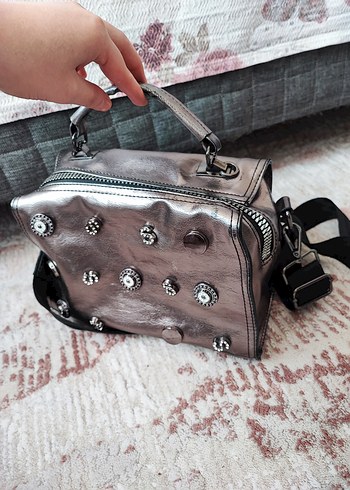 Kemerli Nakışlı Kahverengi Deri Punk Çanta - Görsel 3
