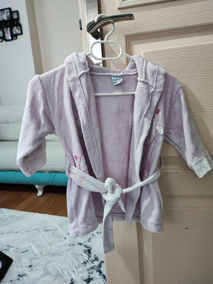 Kız Çocuk Kapüşonlu Gri Bornoz - Görsel 3