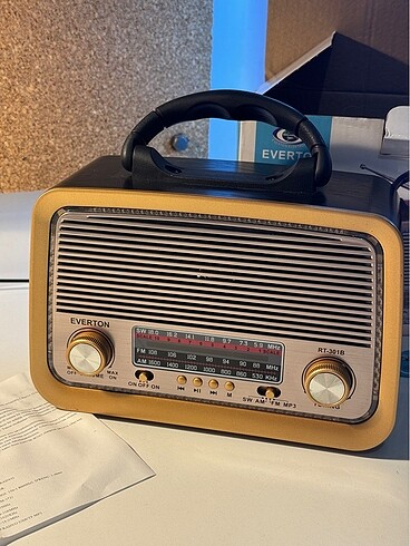 Everton Kutulu Taşınabilir Radyo - Görsel 2