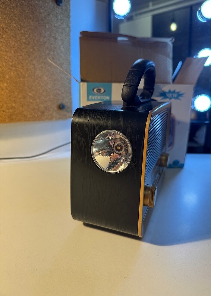 Everton Kutulu Taşınabilir Radyo - Görsel 3