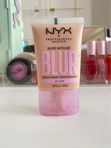 Nyx Bare With me Blur Fondöten 02 Fair