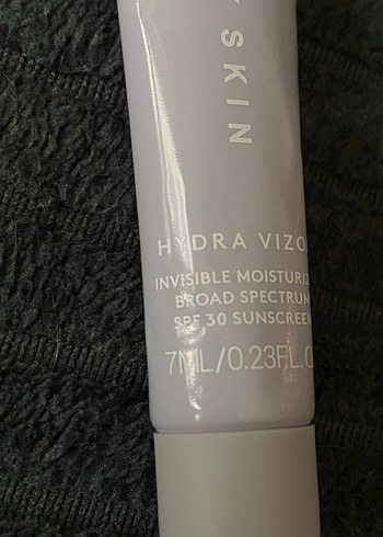 Fenty Skin Hydra Vizor SPF 30 şeffaf Krem - Görsel 2