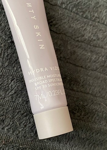 Fenty Skin Hydra Vizor SPF 30 şeffaf Krem - Görsel 7