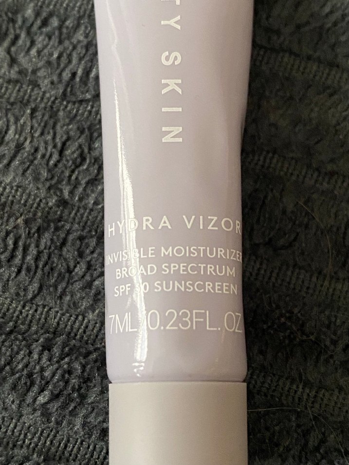 Fenty Skin Hydra Vizor SPF 30 şeffaf Krem - Görsel 3