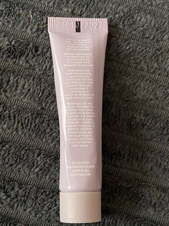 Fenty Skin Hydra Vizor SPF 30 şeffaf Krem - Görsel 4