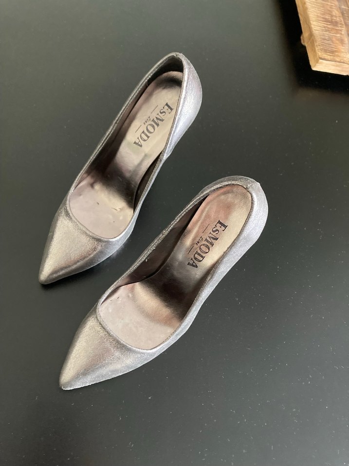 Gri Parlak Stiletto Kadın Topuklu Ayakkabı - Görsel 3