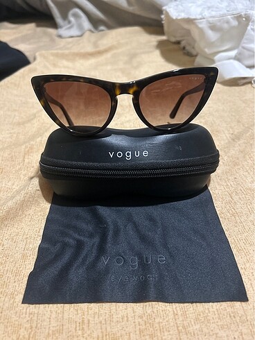 vogue kadın güneş gözlüğü
