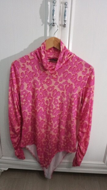 Pembe bluz 