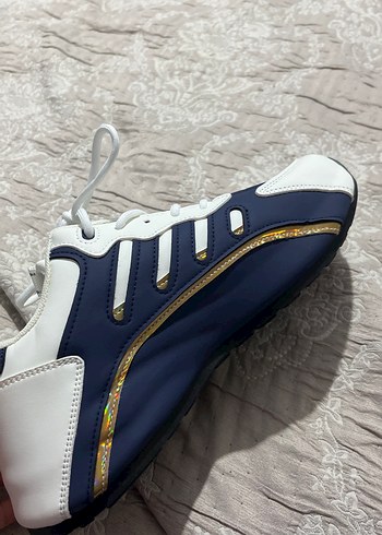 Beyaz Bağcıklı Spor Ayakkabı Renkli Detaylı - Görsel 2