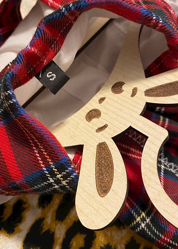 Renkli Baskılı Kırmızı Köpek Göğüs Tasmalı elbise - Görsel 2