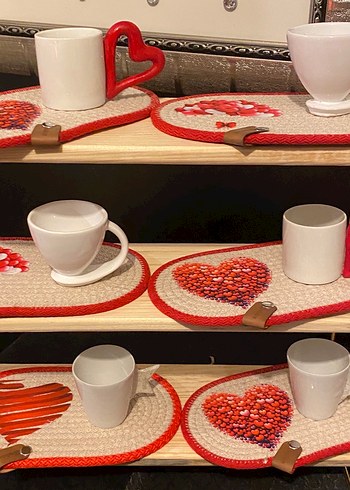 Kırmızı Kalp Kulplu Beyaz Kupa - Görsel 2