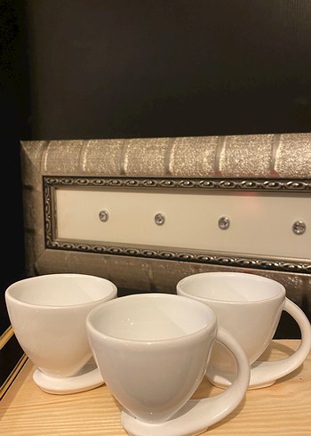 Kırmızı Kalp Kulplu Beyaz Kupa - Görsel 4