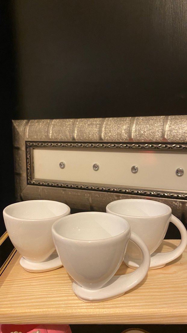 Kırmızı Kalp Kulplu Beyaz Kupa - Görsel 4