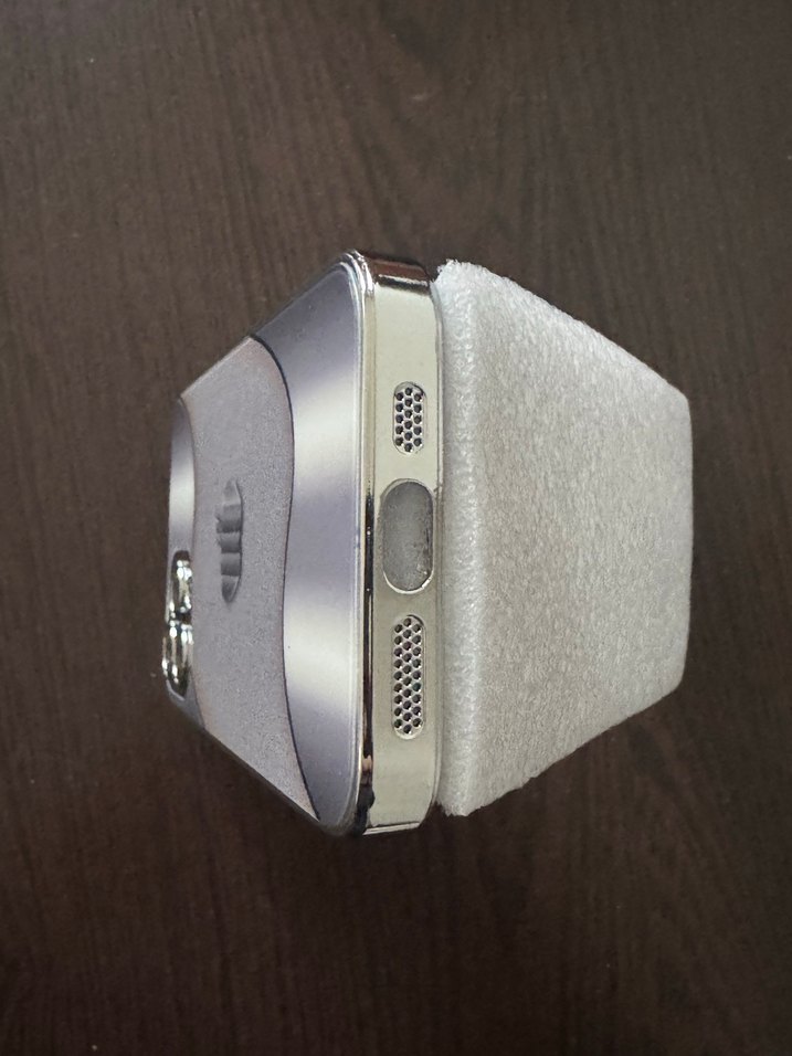 Parlak Gri Telefon Kılıfı - Görsel 4