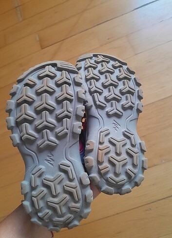 24 Beden Decathlon kız çocuk sandalet