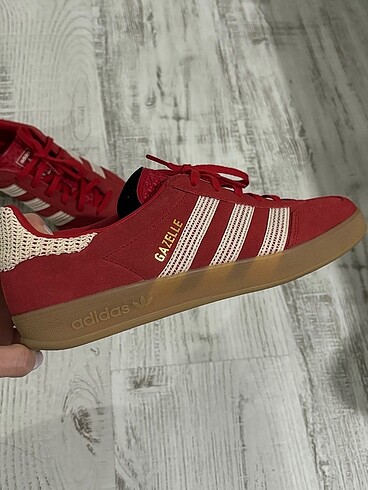 40 Beden Adidas gazelle kırmızı ayakkabı