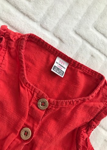 Kız Çocuk Kırmızı Keten Düğmeli Elbise - Görsel 3