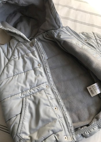 Gri Kapüşonlu Erkek Çocuk Mont - Görsel 5