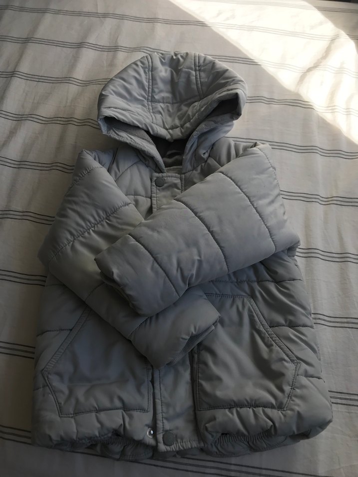 Gri Kapüşonlu Erkek Çocuk Mont - Görsel 4