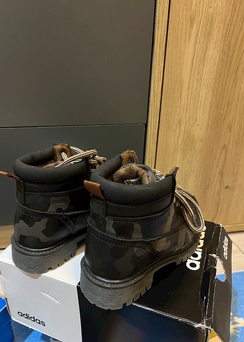 Kamuflaj Desenli Erkek Bot - Görsel 2