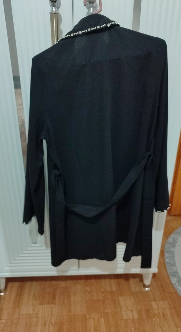 Düğmeli Siyah Uzun Türk pantolonuda var - Görsel 4