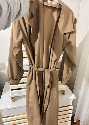 Bej Midi Kadın Trençkot Düğmeli Cepli iki rengide mevcut - Görsel 3