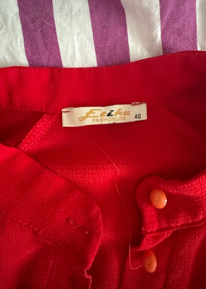 Kırmızı gömlek - Görsel 2