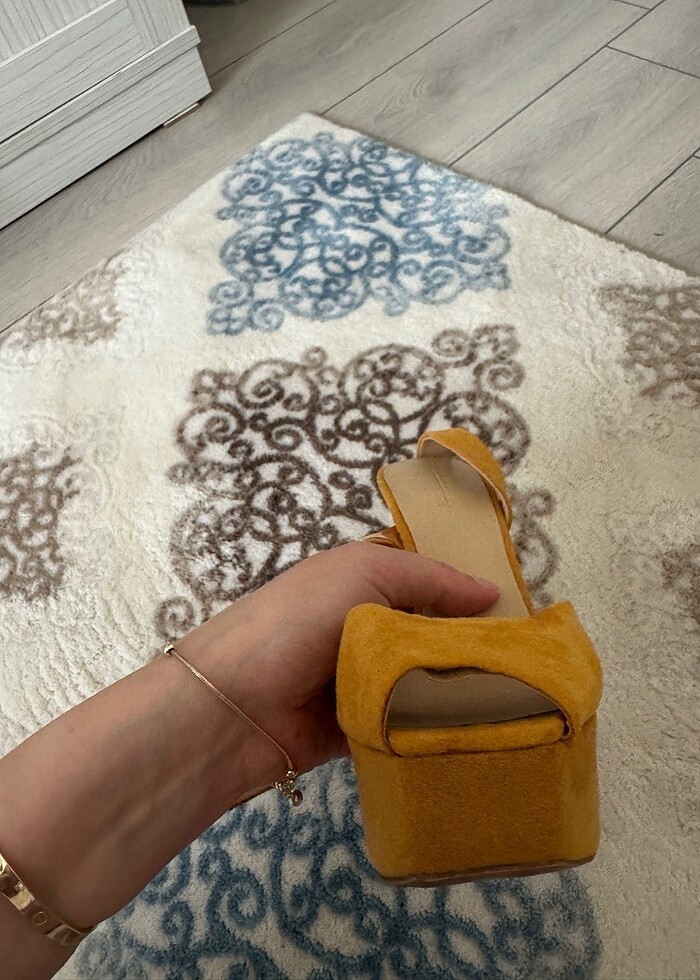 Topuklu ayakkabı - Görsel 2