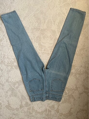 26 Beden Mom jeanler 100 lira