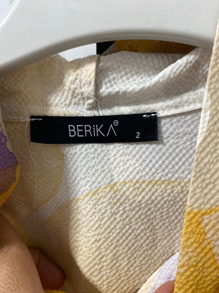 Sarı  Desenli Kadın Yağmurluk - Görsel 3