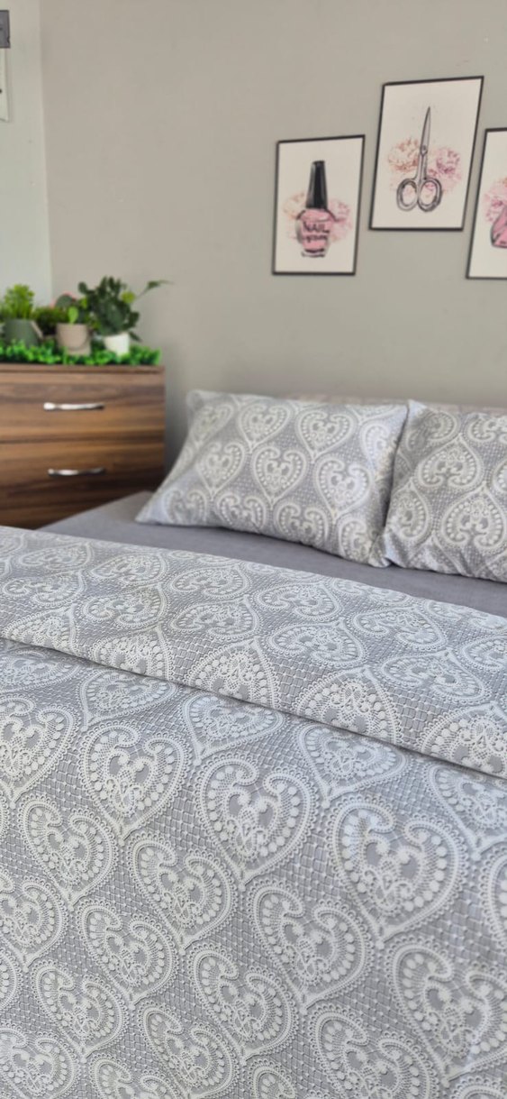 Gri İşlemeli Çift Kişilik Nevresim Takımı - Görsel 2