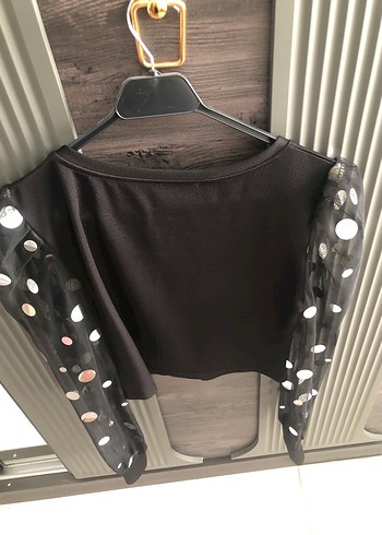 V Yaka Düğmeli Mini Siyah Bluz - Görsel 2