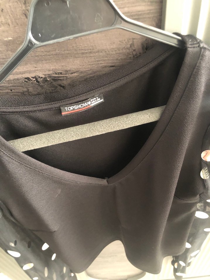 V Yaka Düğmeli Mini Siyah Bluz - Görsel 3