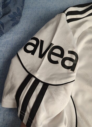 Beşiktaş 2010-2011 Beyaz Forma - Görsel 4